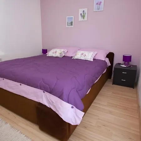 Apartments Vrbnik Daire Vrbnik (Primorje-Gorski Kotar)