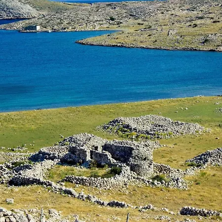 Apartments Vrbnik Apartment *