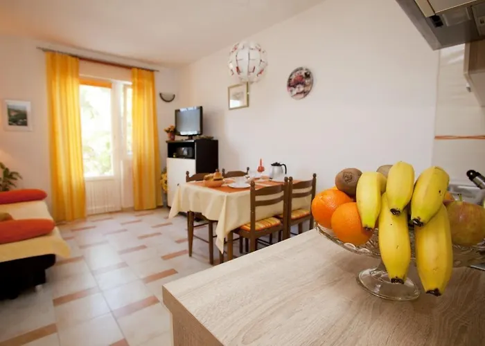 公寓 Apartments Vrbnik 瓦比尼科