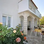 Apartments Vrbnik Апартаменты Врбник