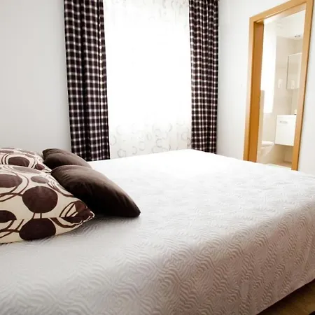 Apartments Vrbnik Апартаменты *